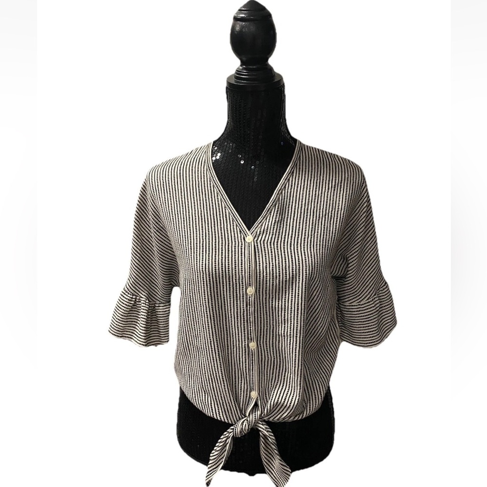 EUC Max Studio Striped Front Tie Top Flutter Short Sleeves Blouse Women’s XS - Picture 7 of 13